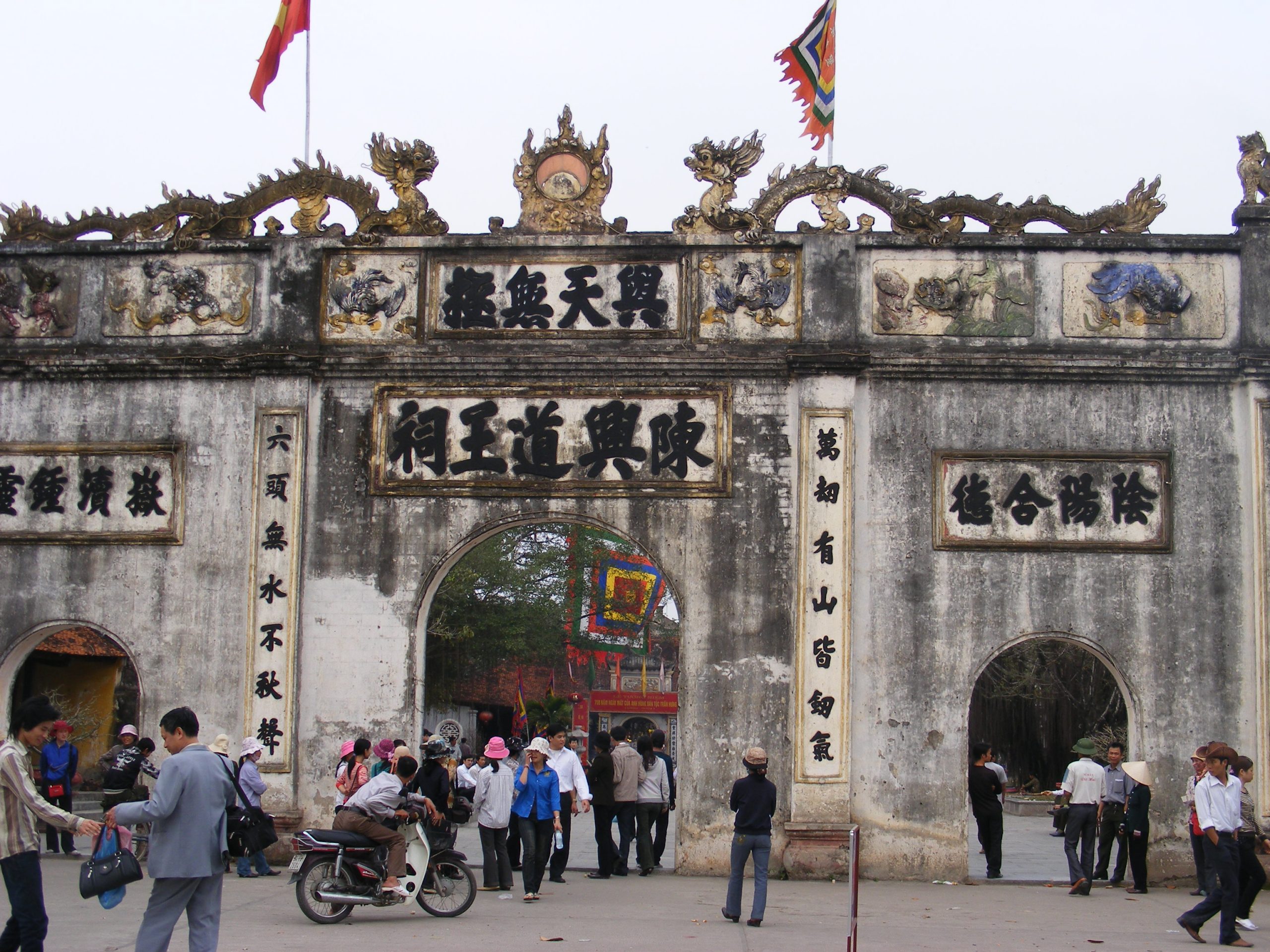 khu du lịch côn sơn kiếp bạc - Hình 4