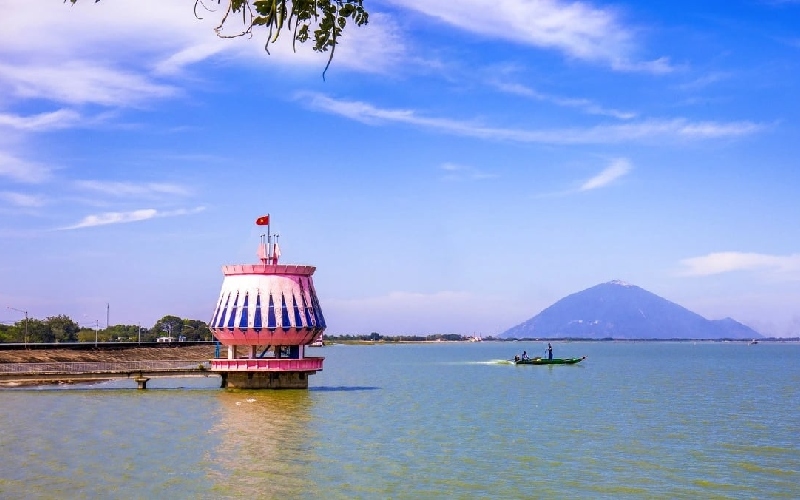 khu du lịch hồ dầu tiếng tây ninh - Hình 4