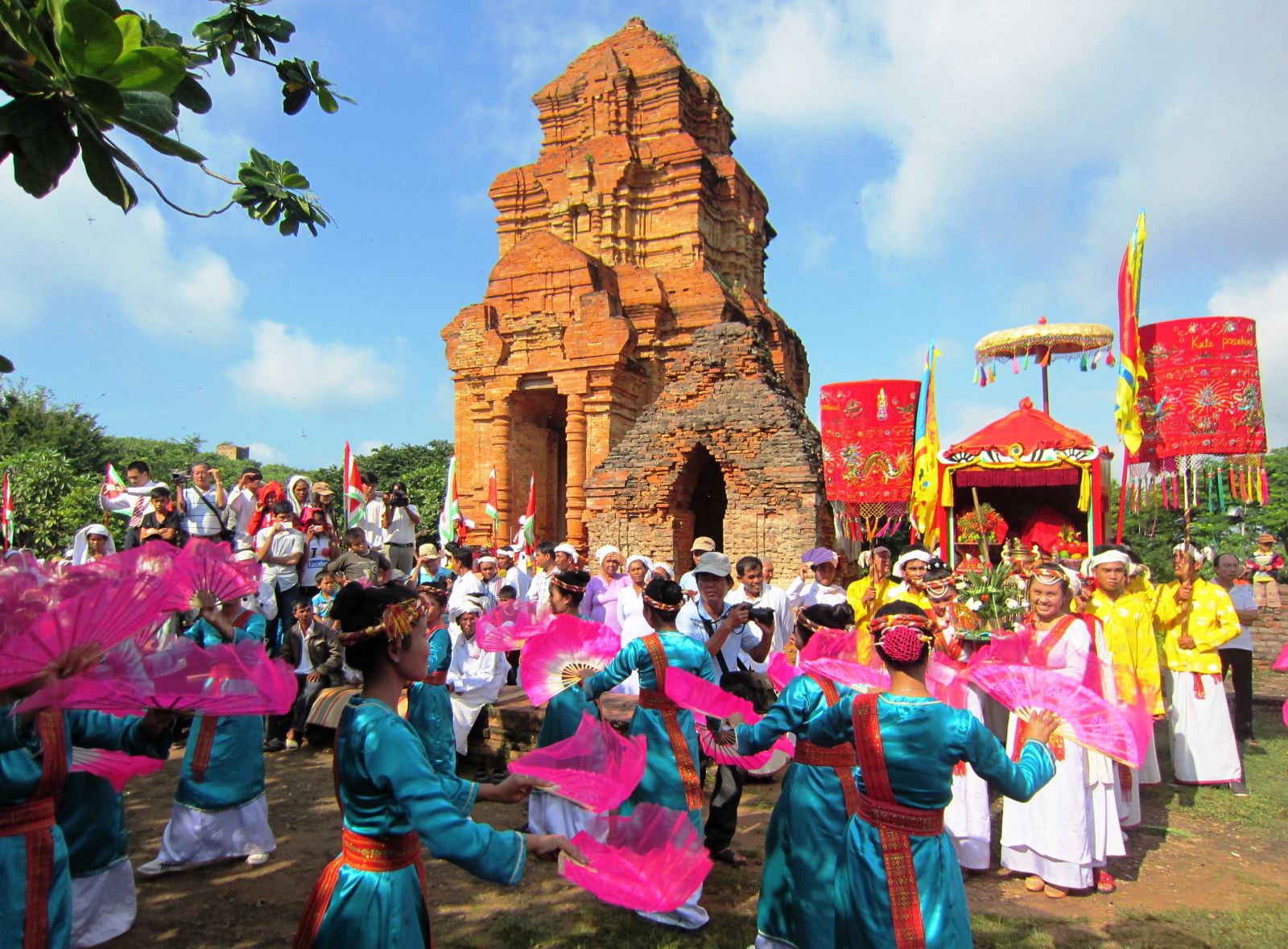 lễ hội du lịch - Hình 1