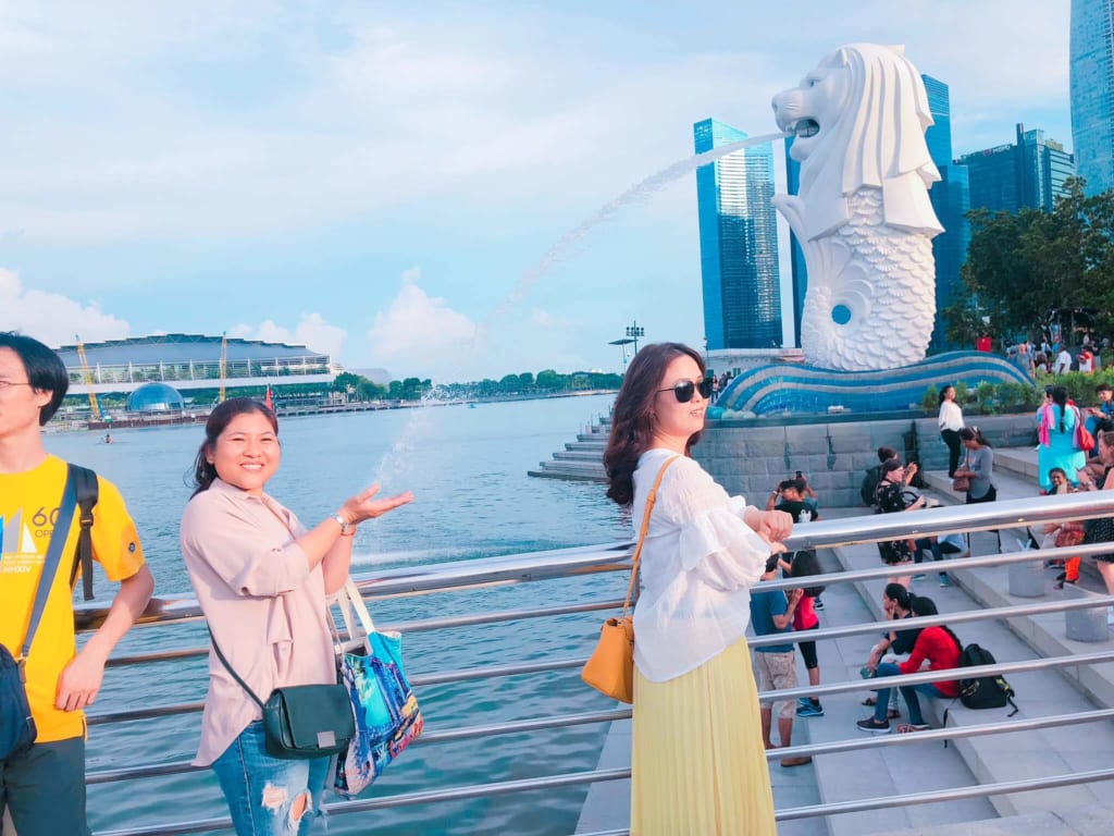 mặc gì khi đi du lịch singapore và malaysia - Hình 5