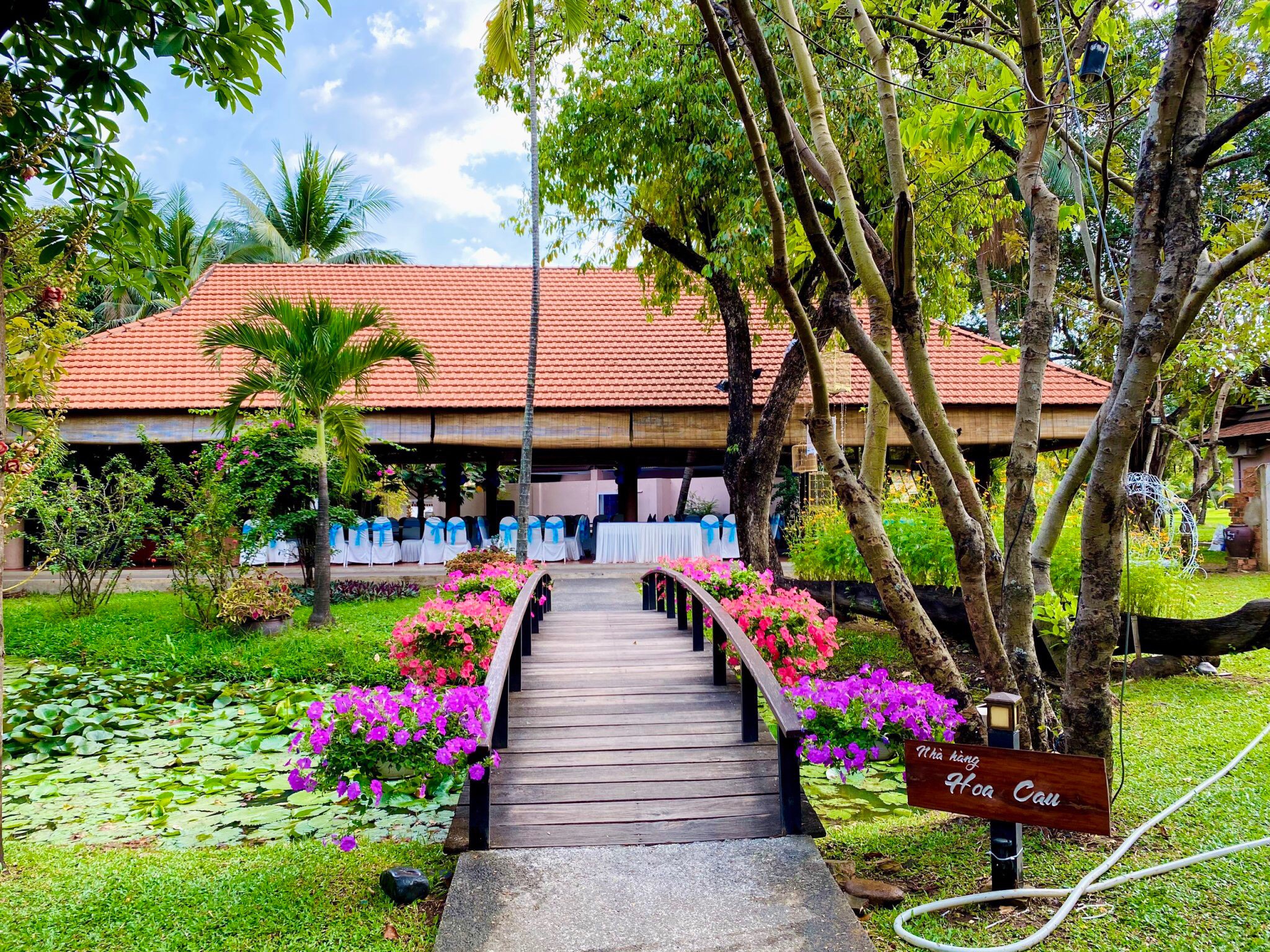 nhà hàng khu du lịch văn thánh - Hình 1