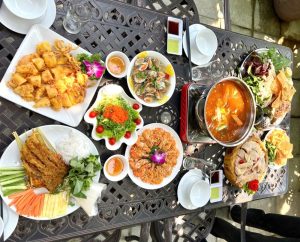quán ăn đồ miền tây ở trần thái tônng