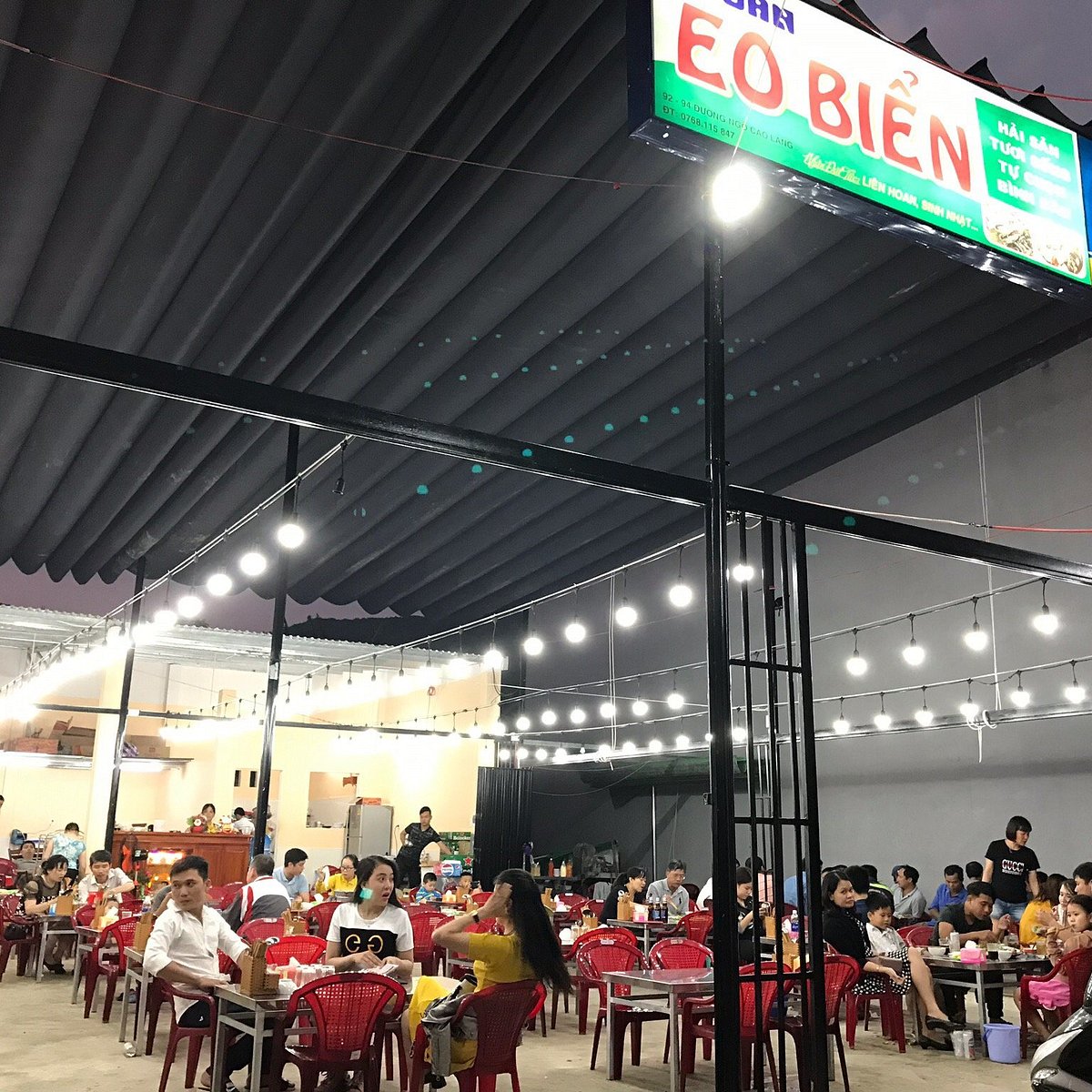 quán ăn eo biển - Hình 2