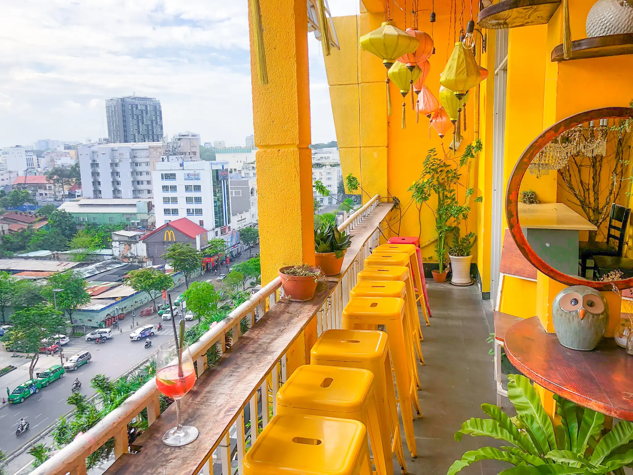 quán ăn ở cafe phố đi bộq - Hình 2