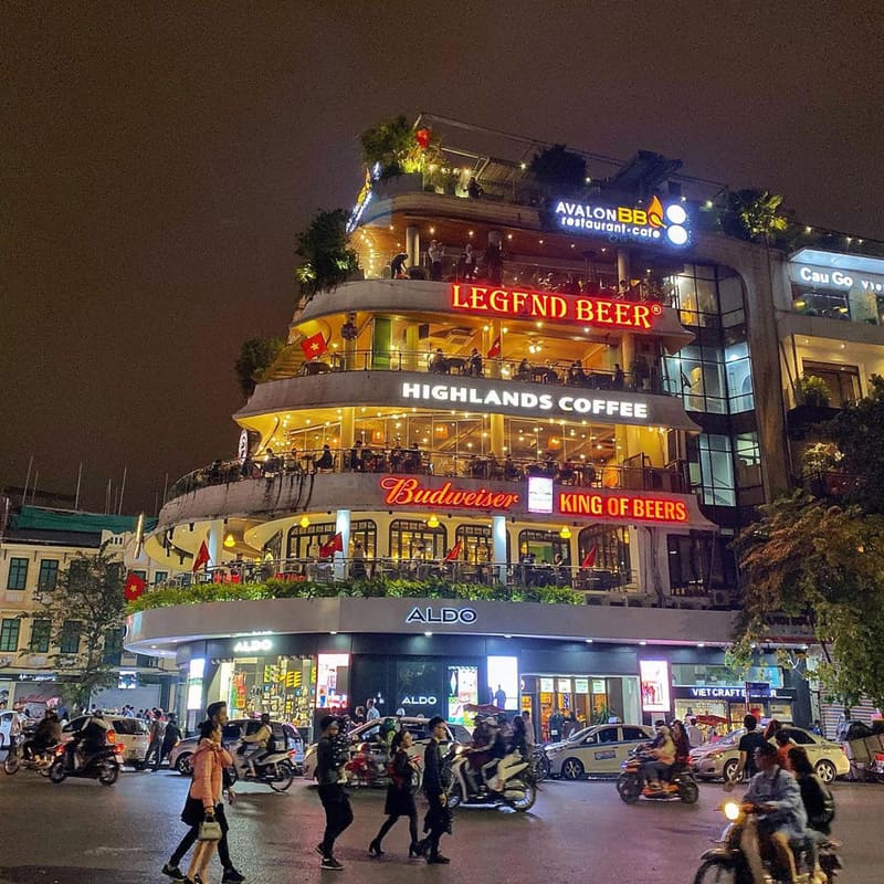 quán ăn ở tòa nhà hàm cá mập - Hình 4
