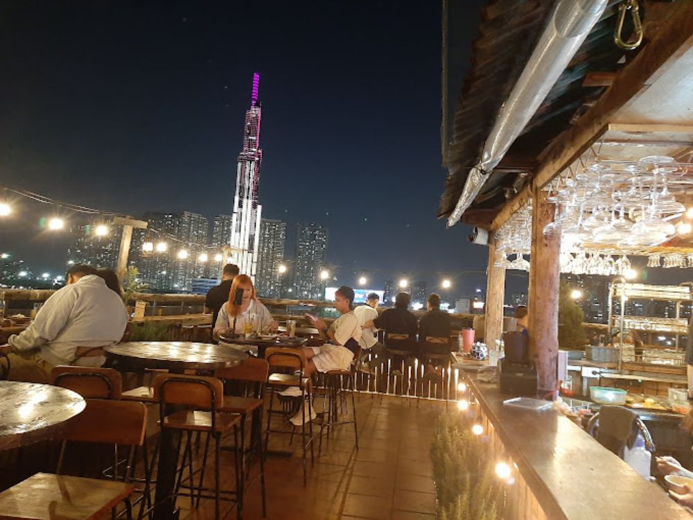 quán ăn rooftop - Hình 4