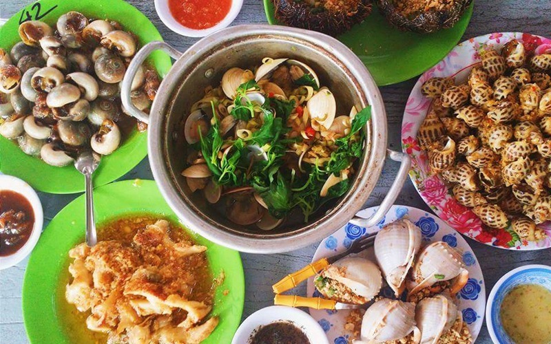 quán ốc luộc ăn gần đây - Hình 1