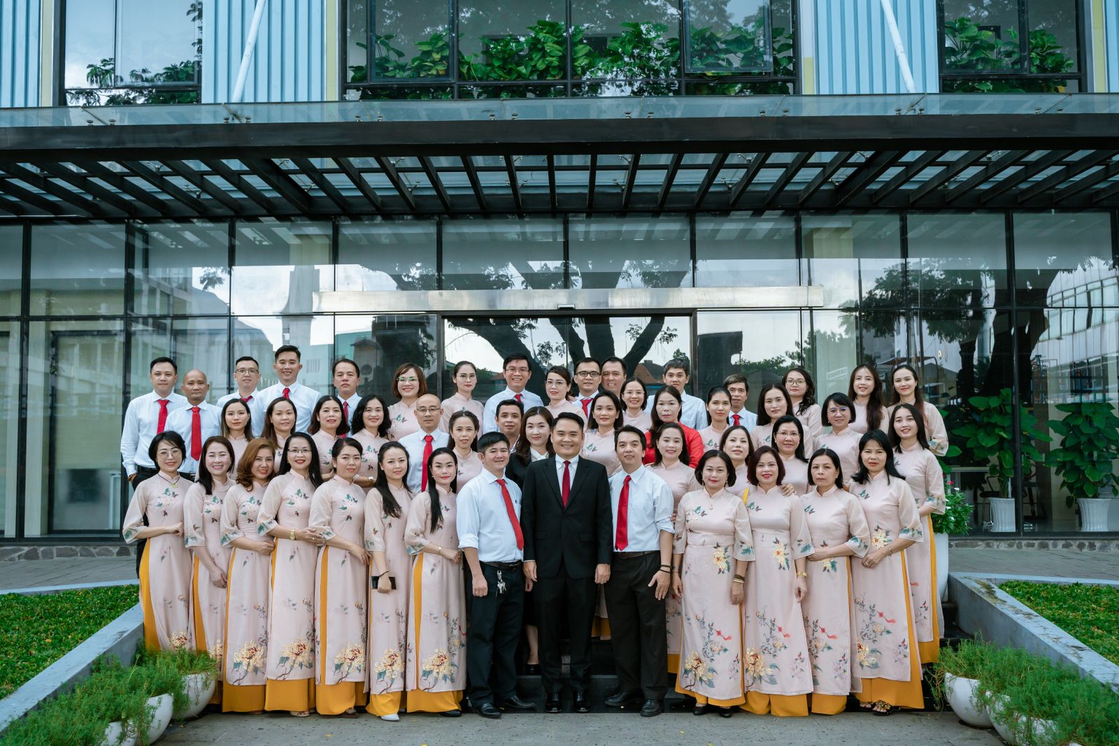 quản trị du lịch và lữ hành iuh - Hình 1