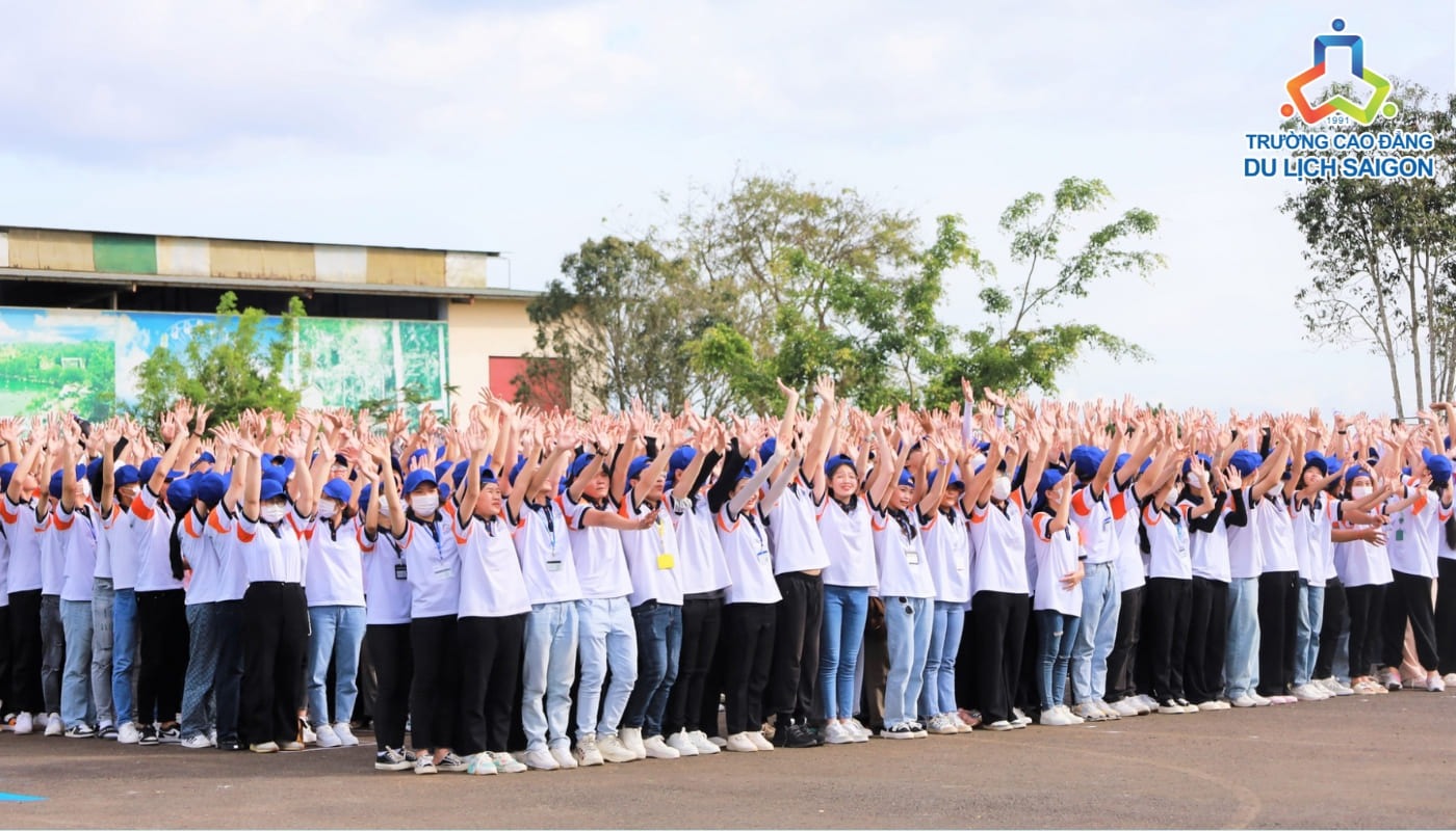 sinh viên cao đẳng du lịch sài gòn - Hình 3