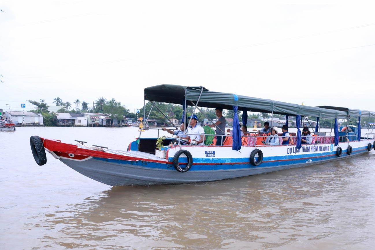 tàu du lịch cần thơ - Hình 1