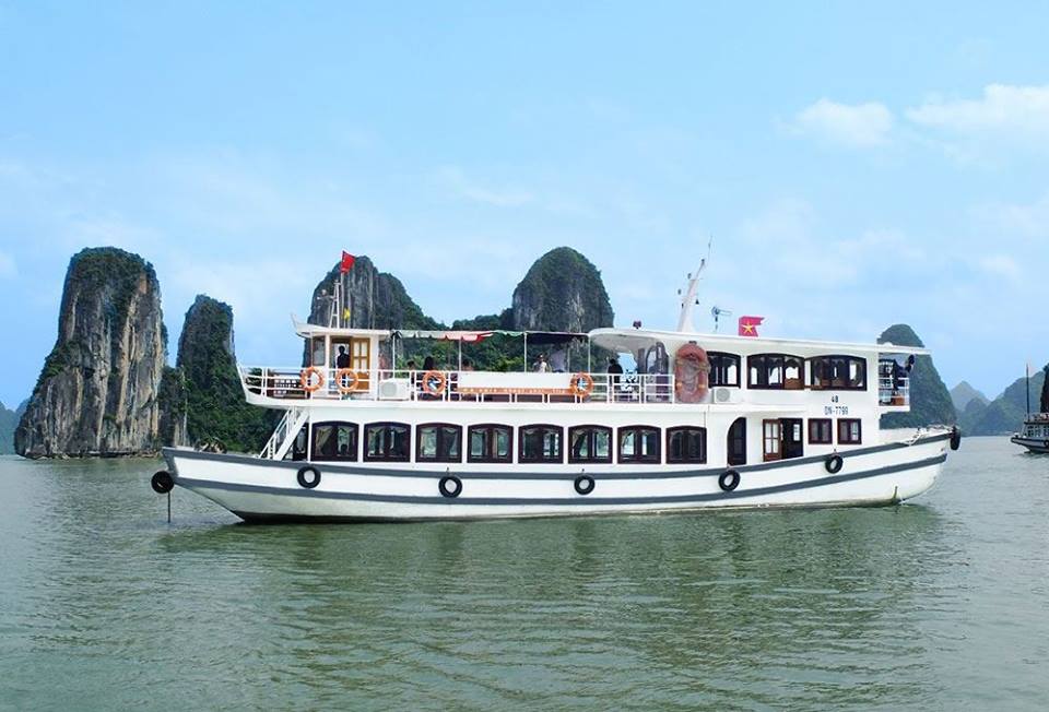 tàu du lịch cát bà - Hình 3
