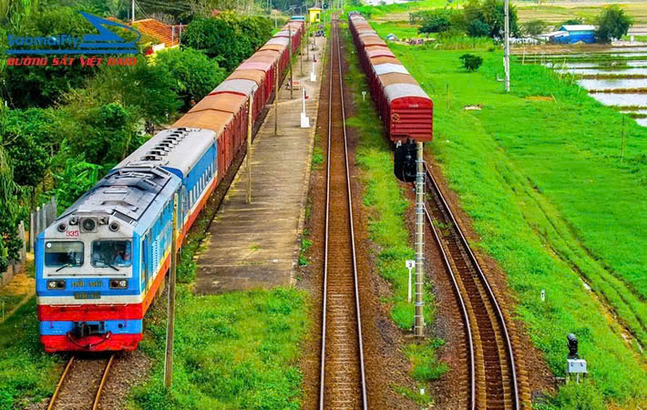 tàu du lịch sài gòn đà nẵng - Hình 3