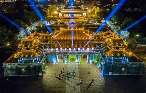 thành phố du lịch tiếng anh là gì - Hình 1
