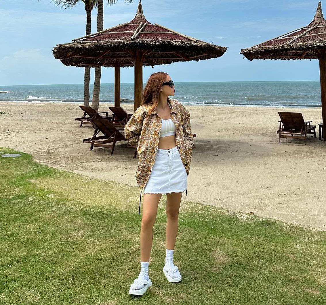 thời trang du lịch nữ tuổi 40 - Hình 5