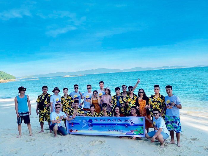 tổ chức tour du lịch cho công ty - Hình 1