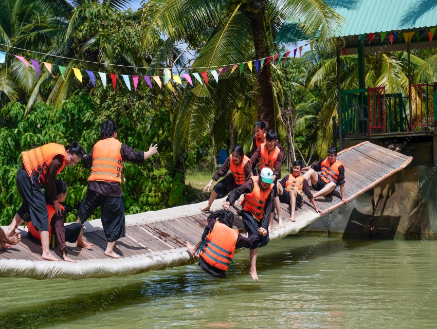 tour du lịch lan vương hàng ngày - Hình 3