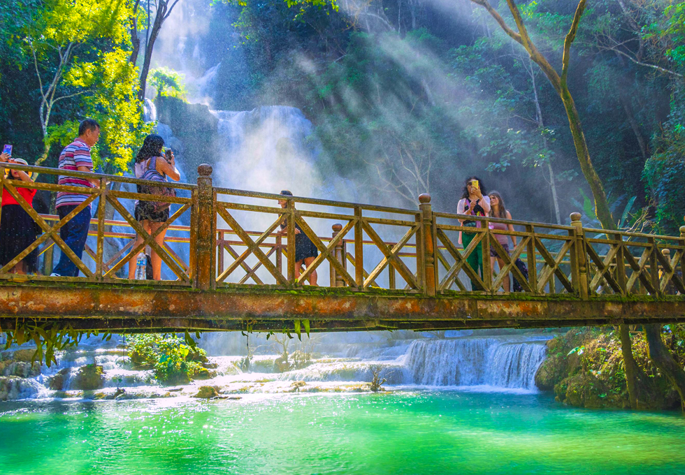 tour du lịch lào bằng máy bay - Hình 5