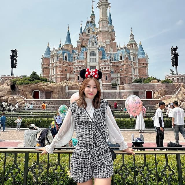 tour du lịch thượng hải - disneyland - Hình 3