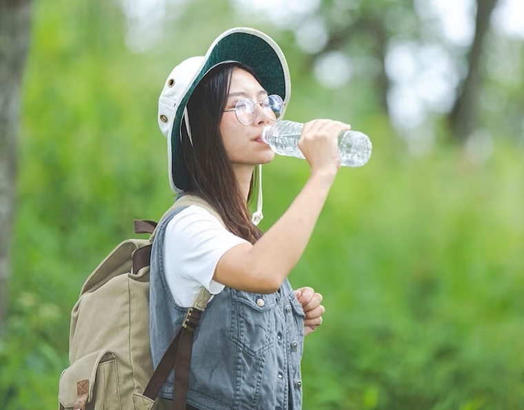 Bị đau đầu khi đi du lịch - Hình 1