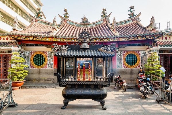 Các chùa người Hoa ở TP.HCM - Hình 2