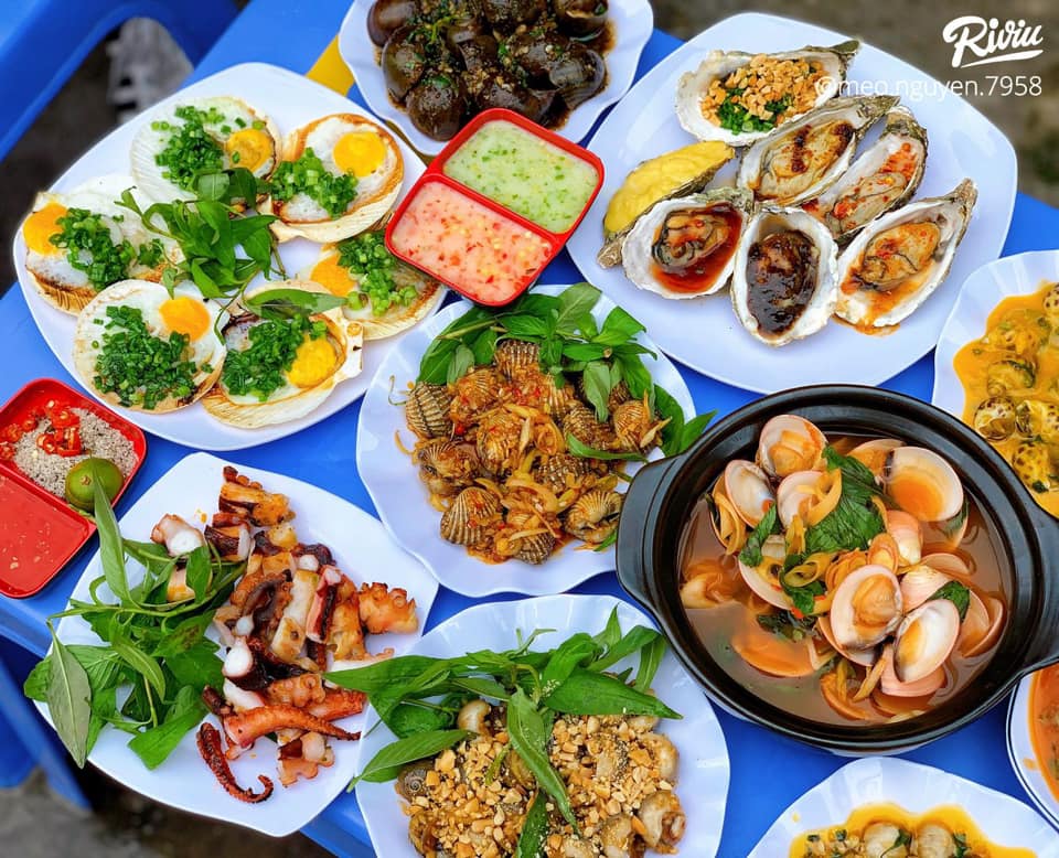 Các phố ẩm thực nổi tiếng ở TP.HCM - Hình 1