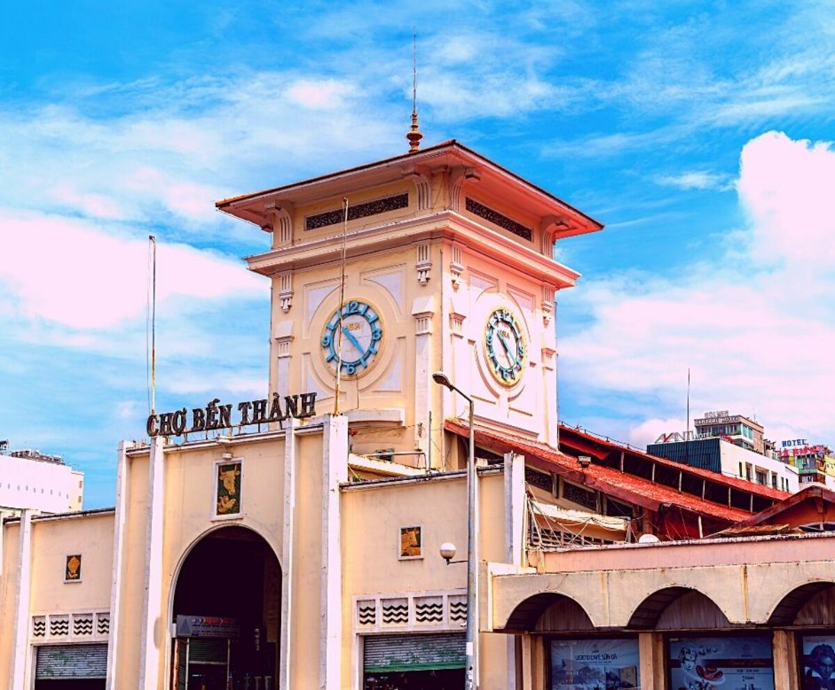 Các phố gần chợ Bến Thành - Hình 2