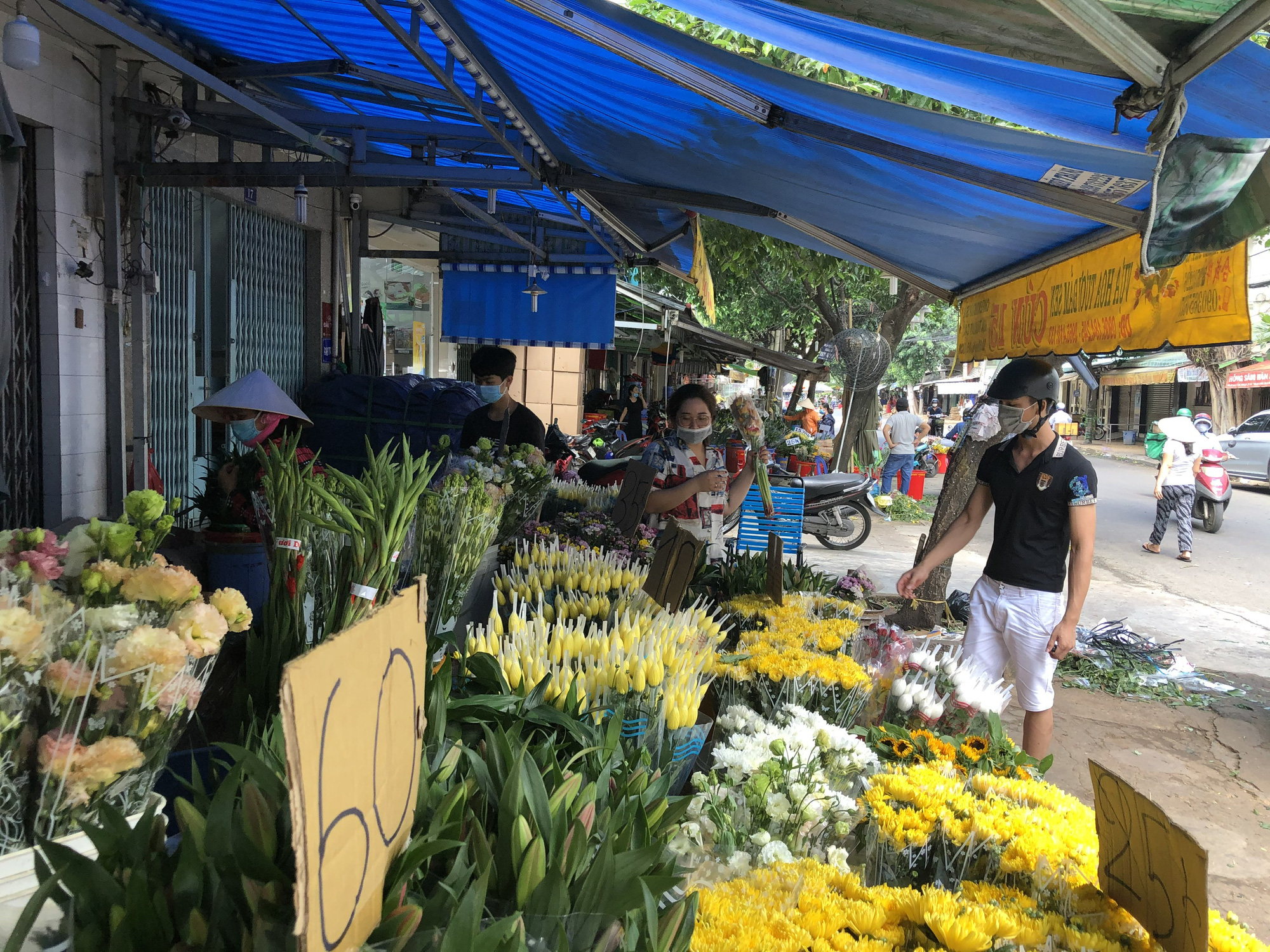 Chợ hoa Đầm Sen - Hình 5