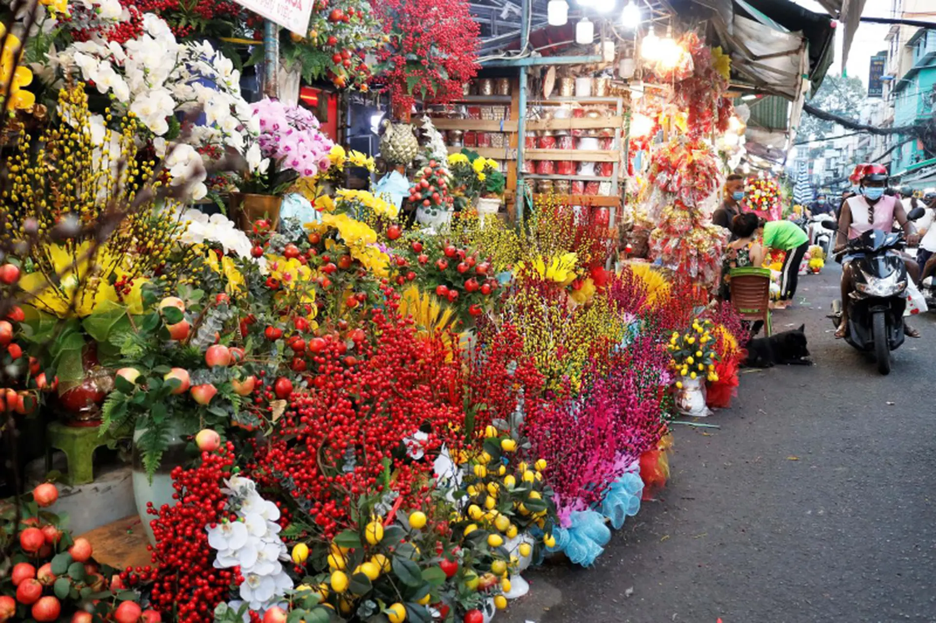 Chợ hoa Hồ Thị Kỷ - Hình 3