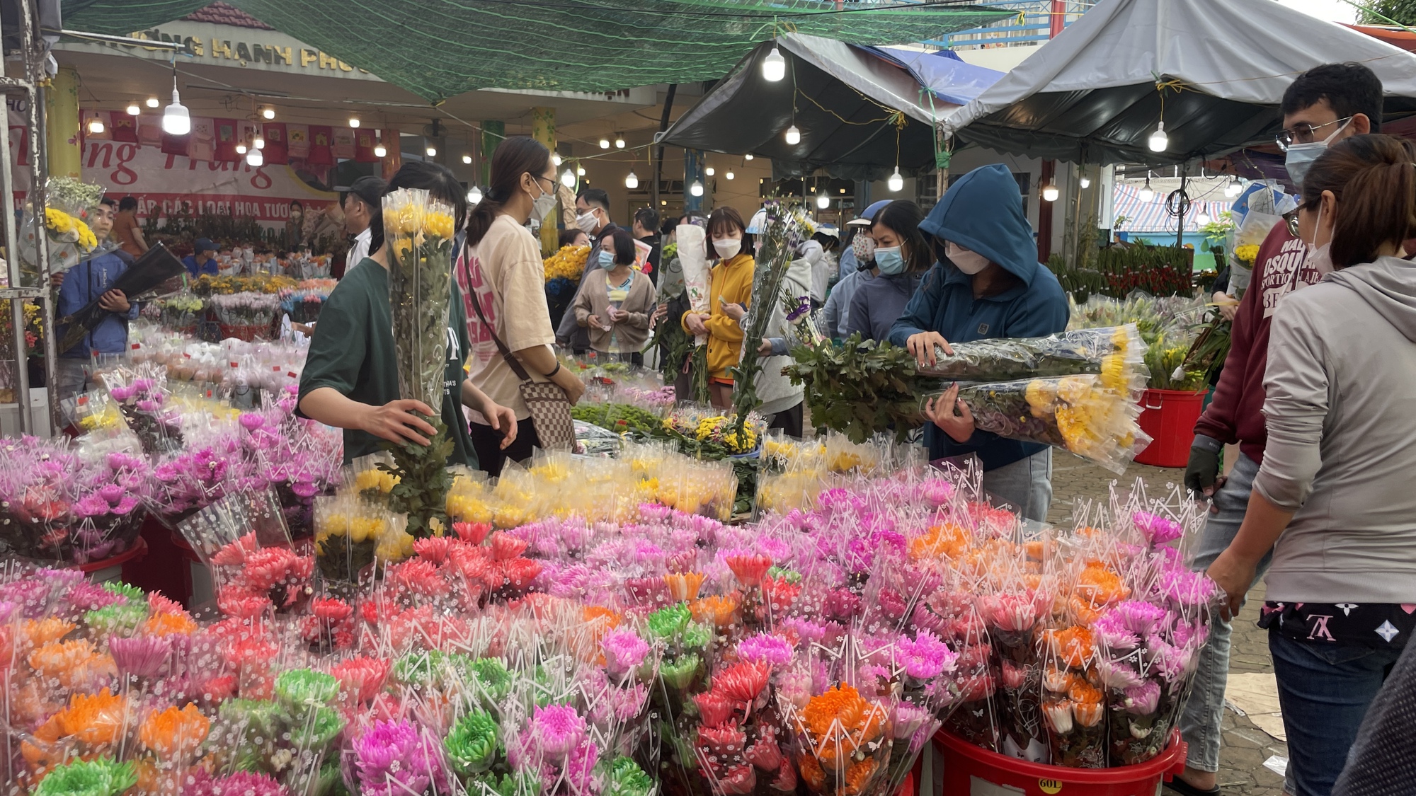 Chợ hoa Hồ Thị Kỷ - Hình 5