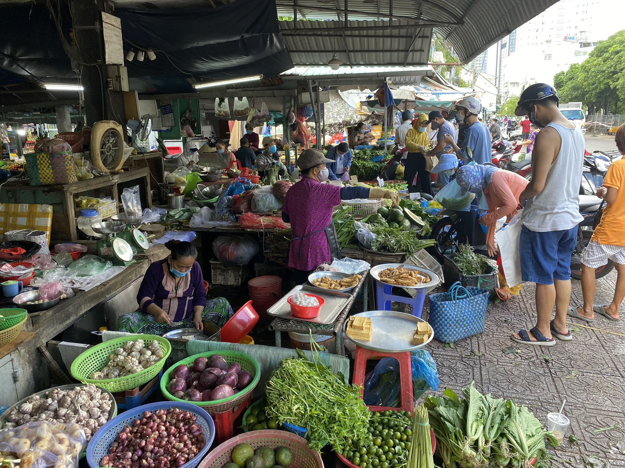 Chợ truyền thống ở TP.HCM - Hình 4