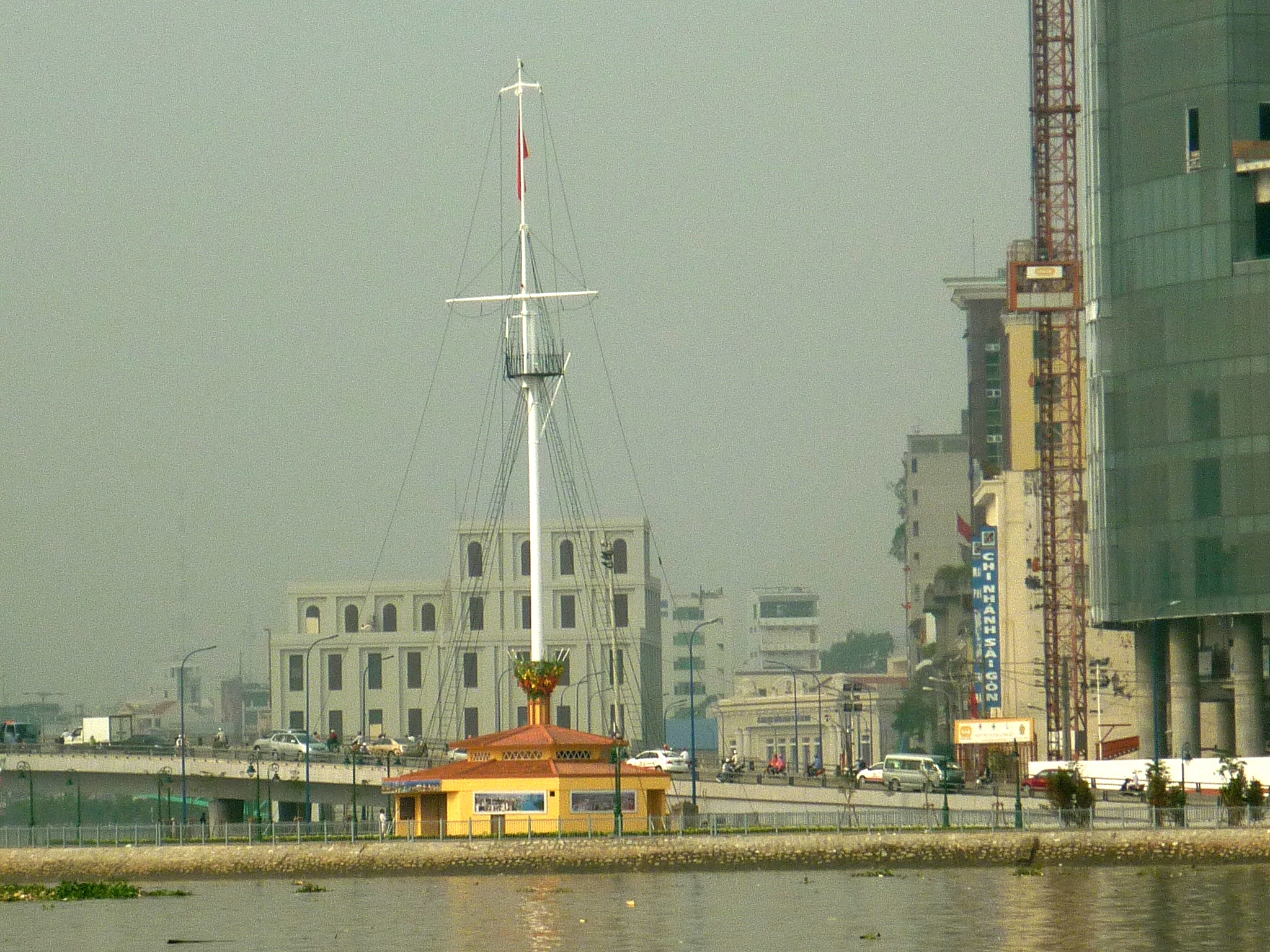 Cột cờ Thủ Ngữ - Hình 1