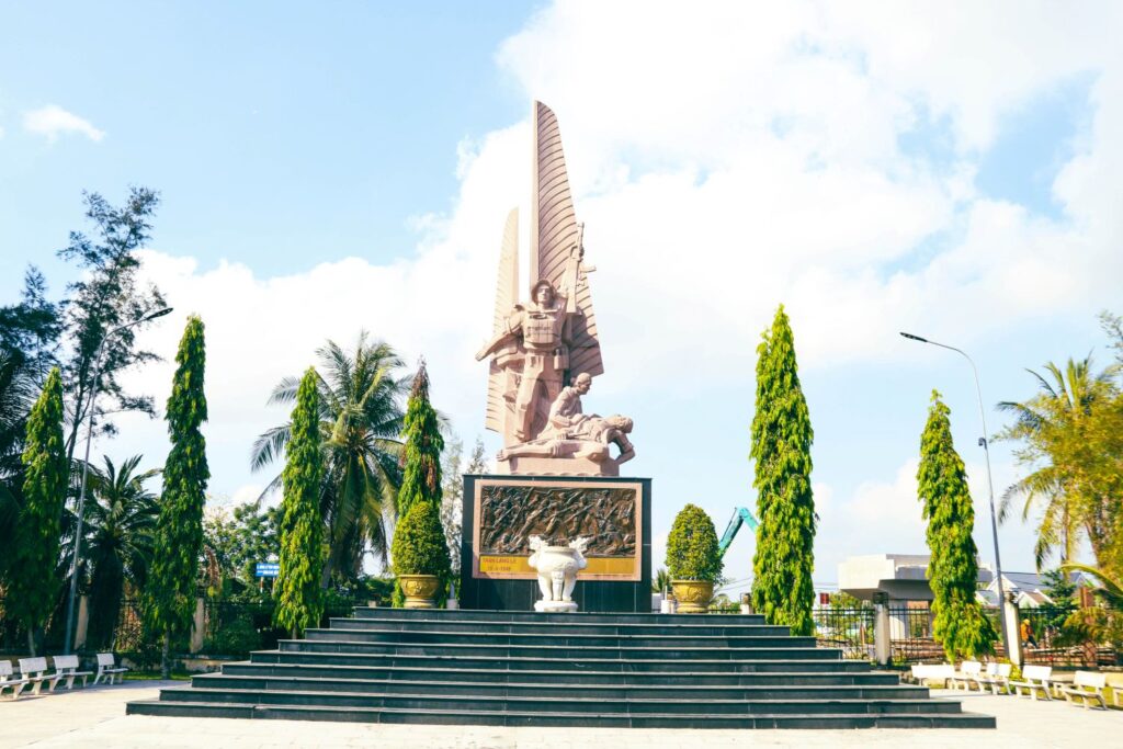 Di tích lịch sử Láng Le Bàu Cò