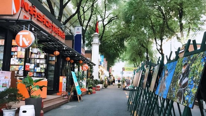 Đường sách Nguyễn Văn Bình - Hình 3