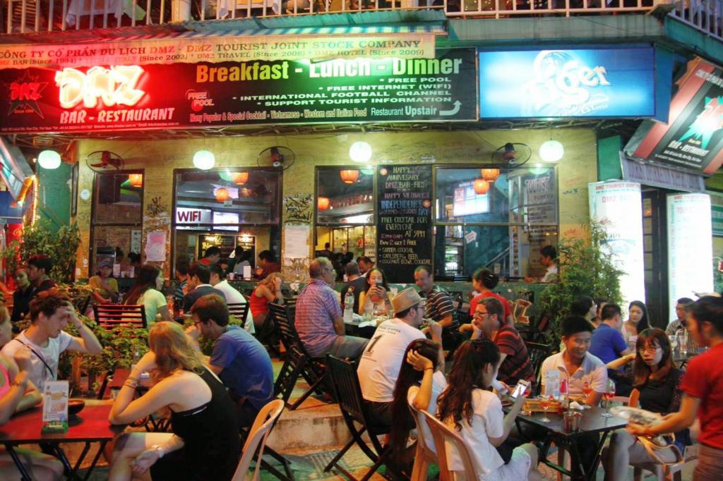 Khu phố Tây Phạm Ngũ Lão - Hình 4