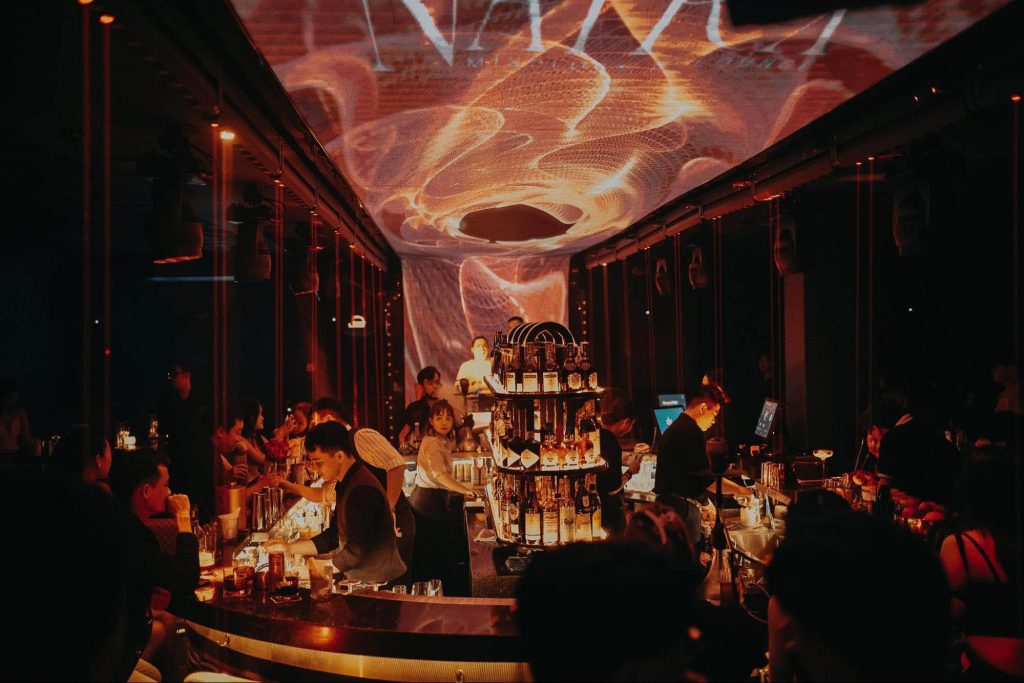 Khu phố nhiều quán bar ở Sài Gòn