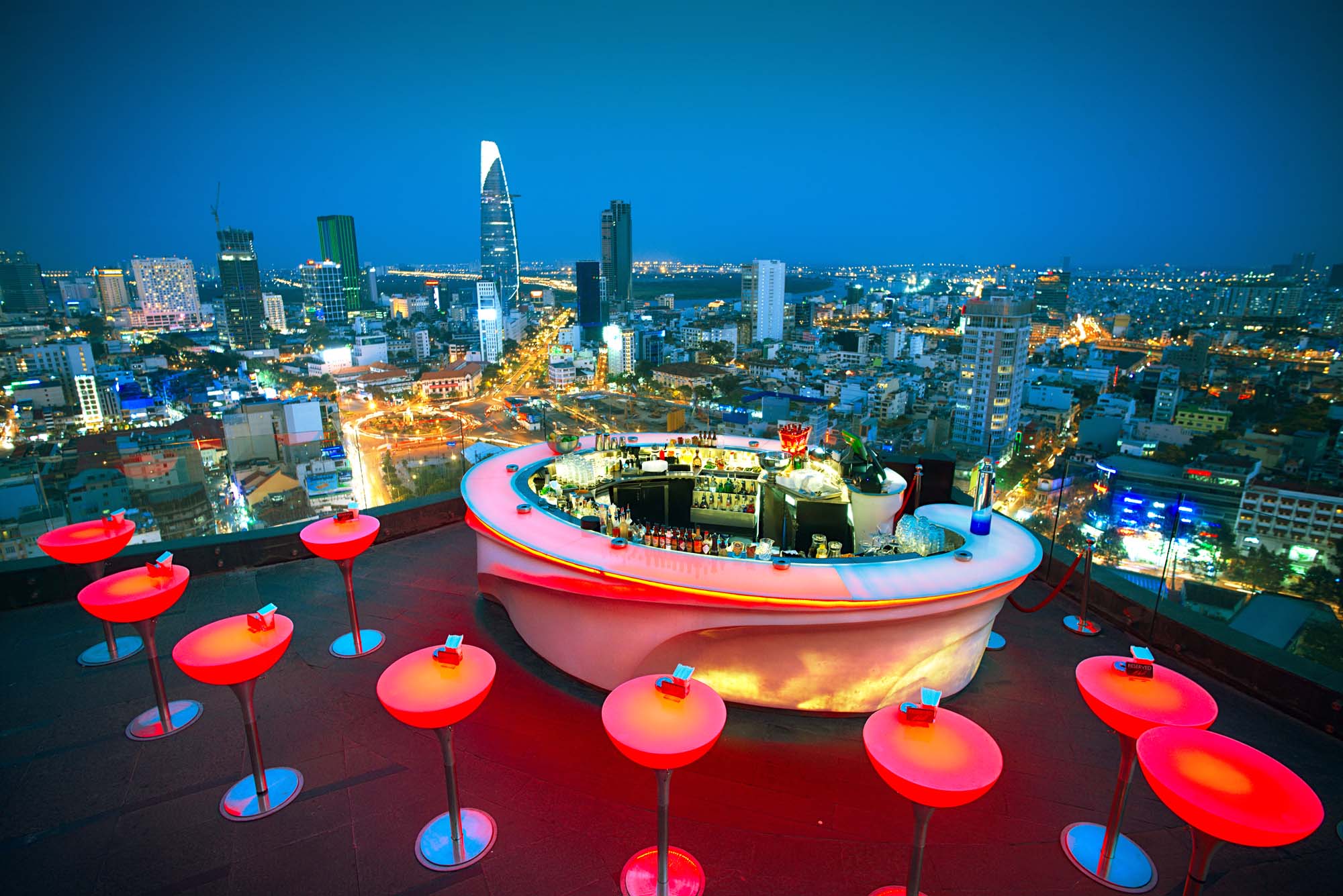 Khu phố nhiều quán bar ở Sài Gòn - Hình 4