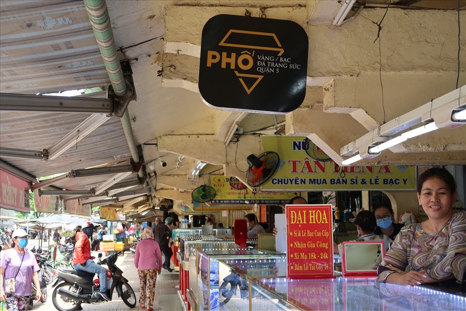 Khu phố vàng bạc Châu Văn Liêm - Hình 3