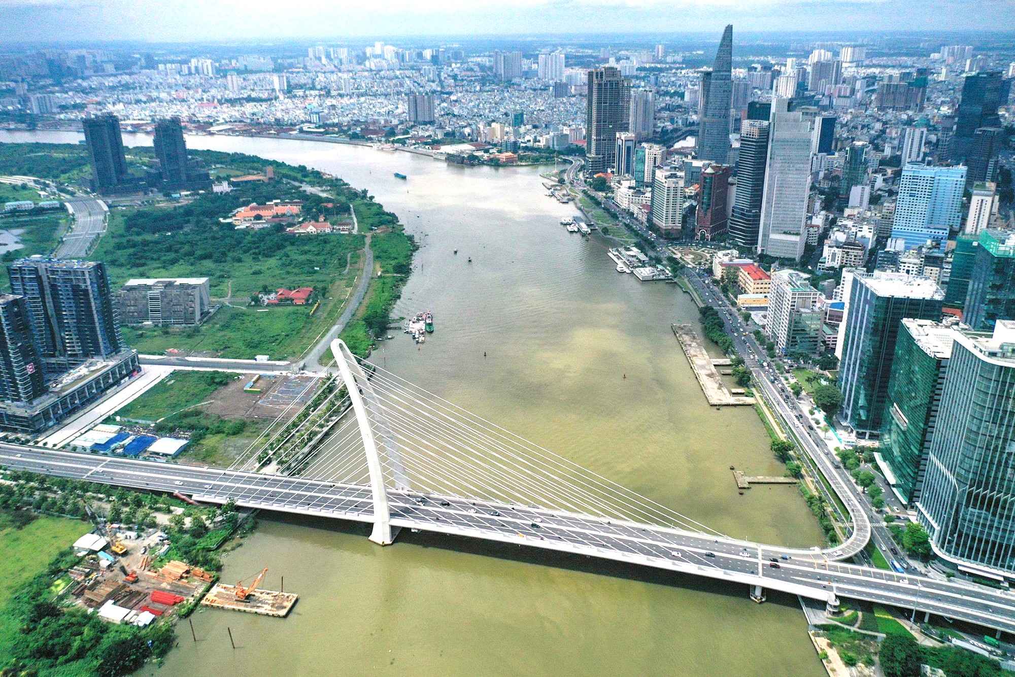 Khu phố ven sông Sài Gòn - Hình 2