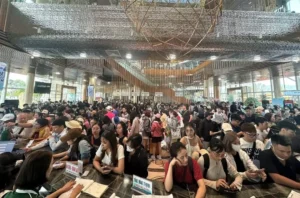 Làm gì khi điểm du lịch quá đông