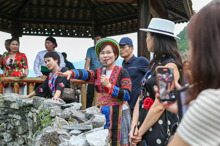 Làm gì khi gặp hướng dẫn viên không chuyên nghiệp