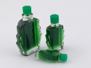 Làm gì khi người lớn tuổi bị say xe nặng