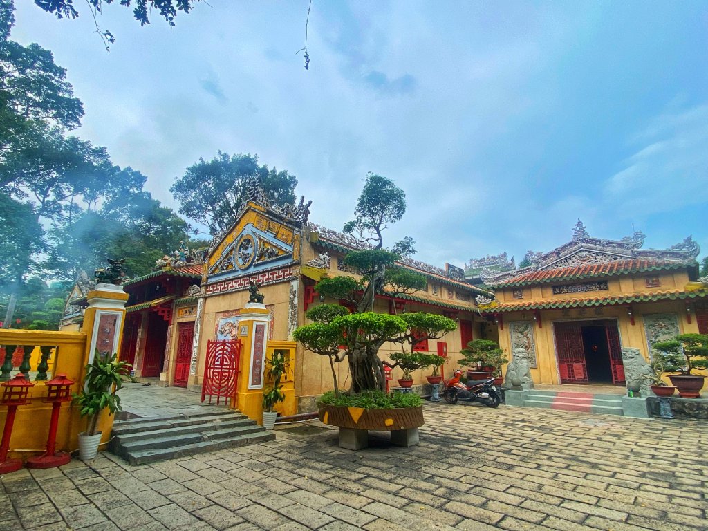Lăng Ông Bà Chiểu - Hình 4