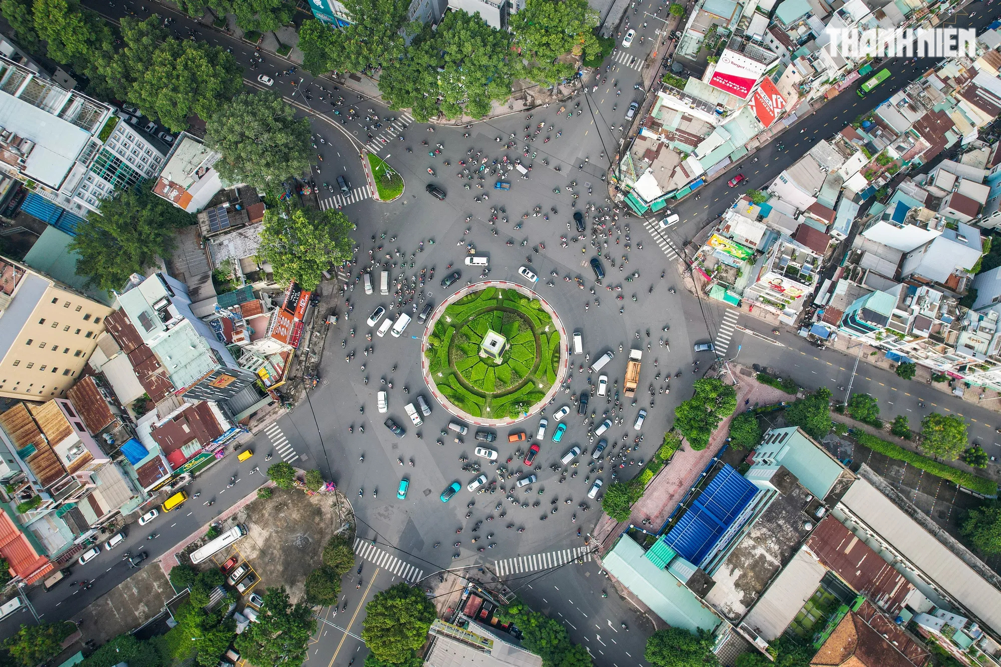 Ngã sáu Công trường Dân Chủ - Image 2