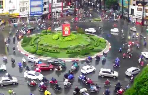 Ngã sáu Công trường Dân Chủ - Image 5