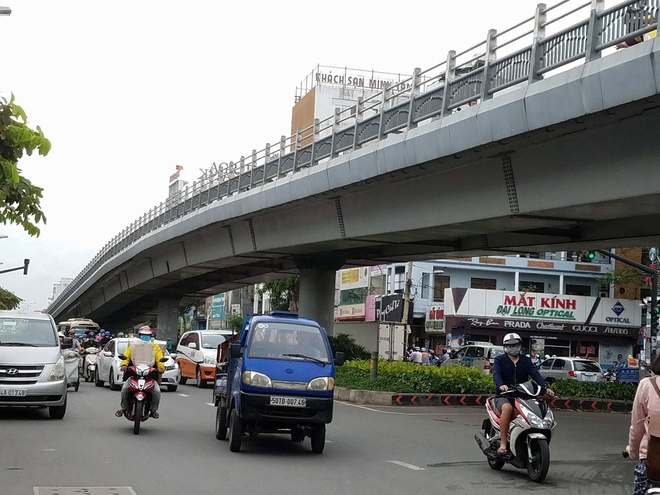 Ngã tư Cộng Hòa Hoàng Hoa Thám - Image 4