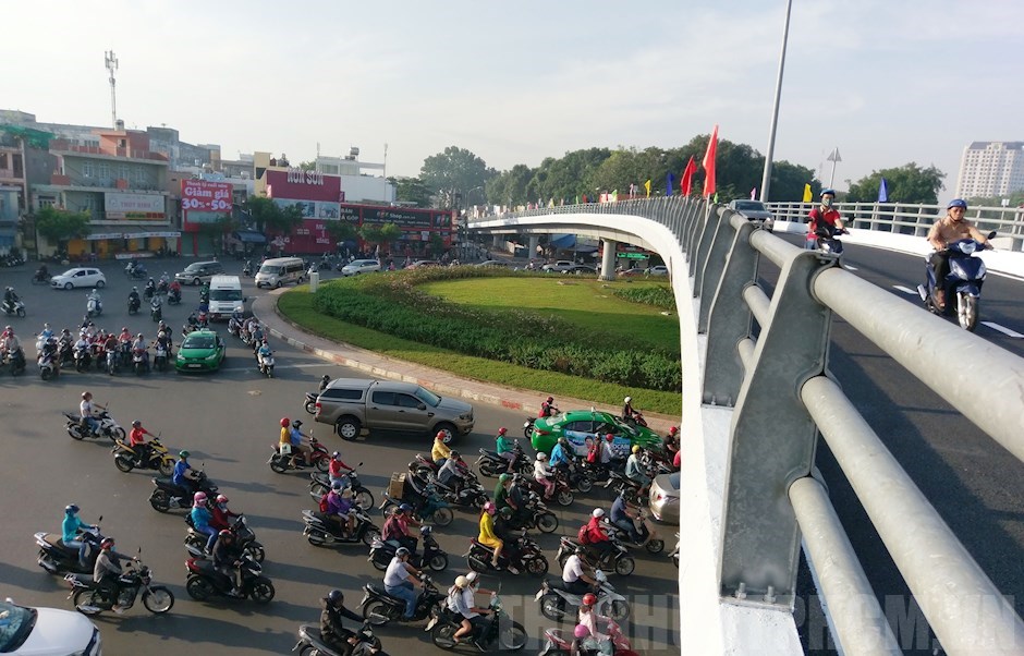 Ngã tư Nguyễn Kiệm Nguyễn Thái Sơn - Image 2