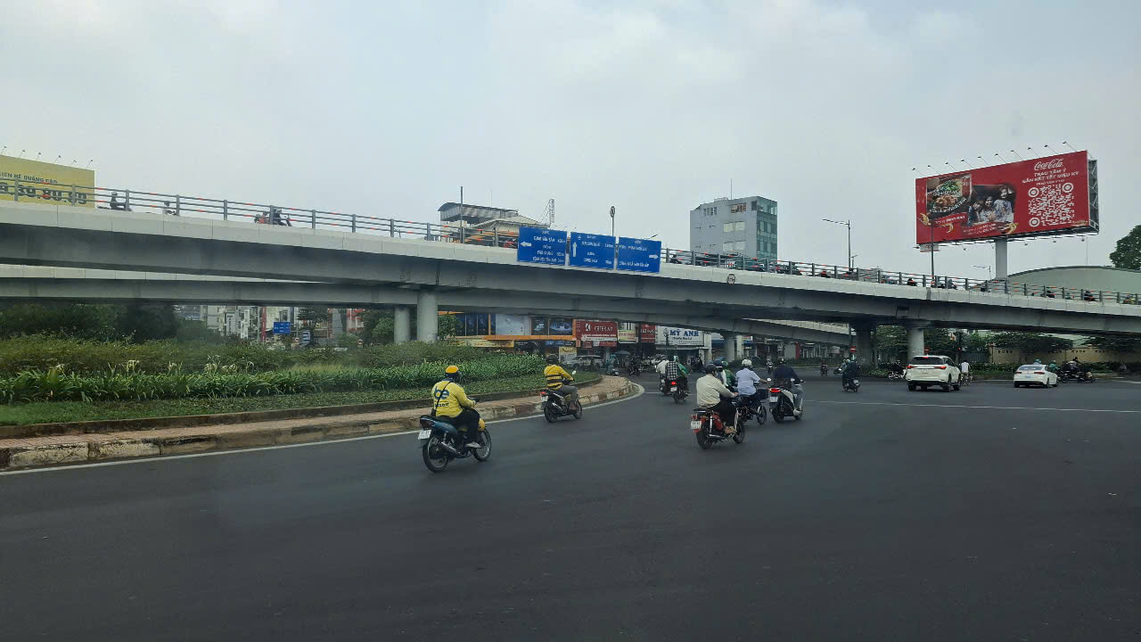 Ngã tư Nguyễn Kiệm Nguyễn Thái Sơn - Image 3