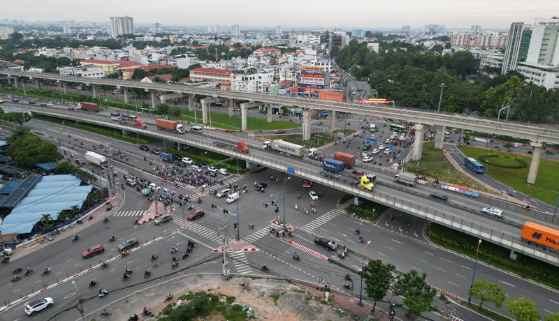 Ngã tư Thủ Đức - Image 1