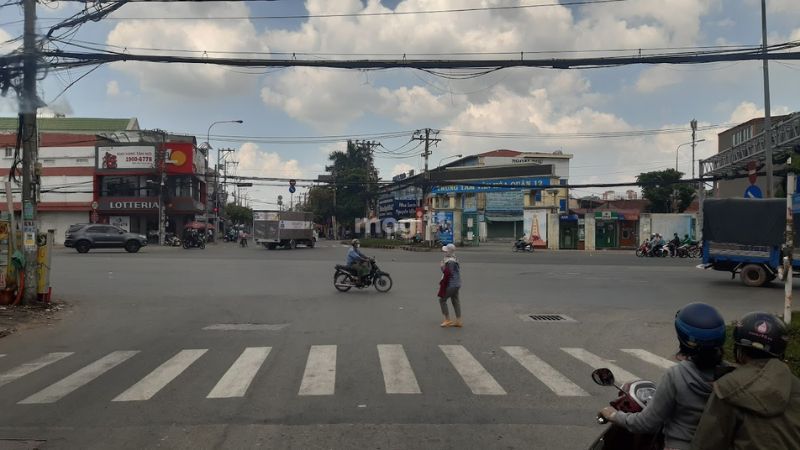 Ngã tư Trung Chánh - Image 1
