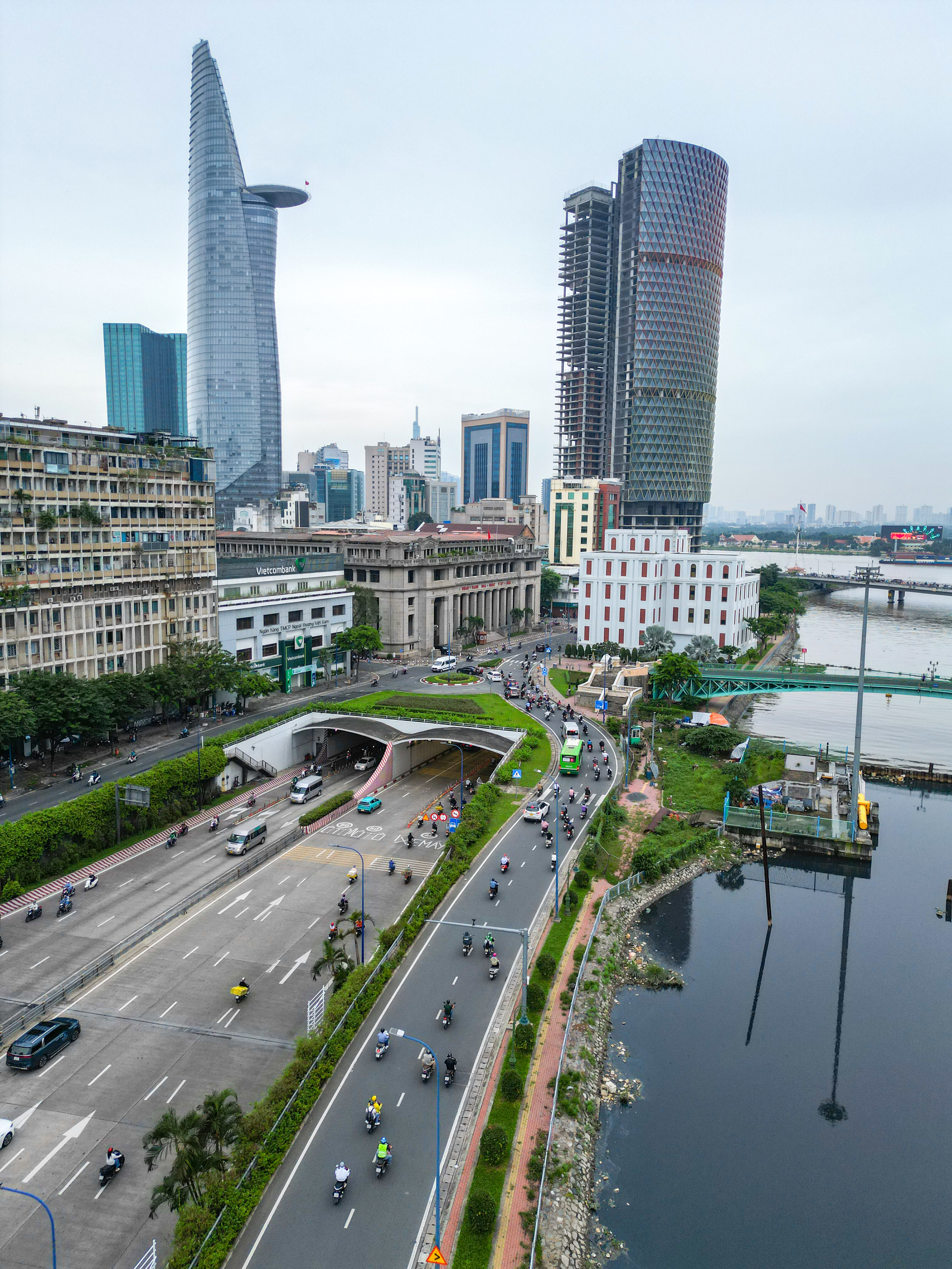 Những con đường có nhiều công trình kiến trúc đẹp ở TP.HCM - Hình 3